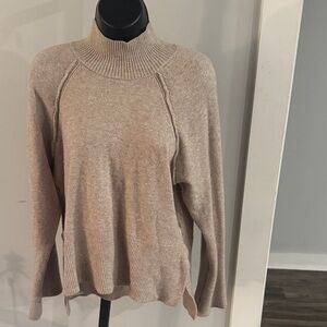 Cyrus Women's Sweater in Soft Beige